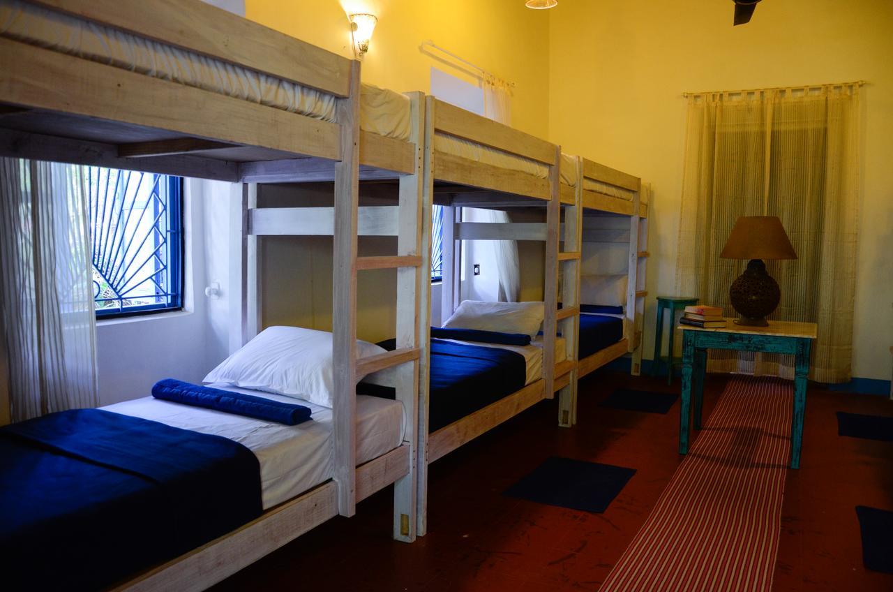Woke Arpora Hostel Екстериор снимка