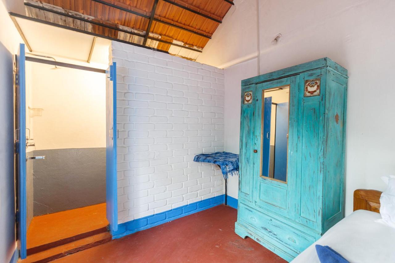 Woke Arpora Hostel Екстериор снимка